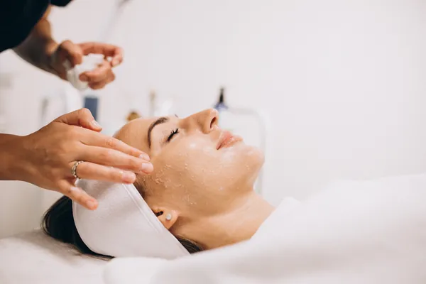 Peeling facial dermatológico