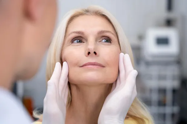 Rejuvenecimiento facial con láser CO2